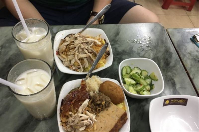 Hanoi Street Food Tour With Locals